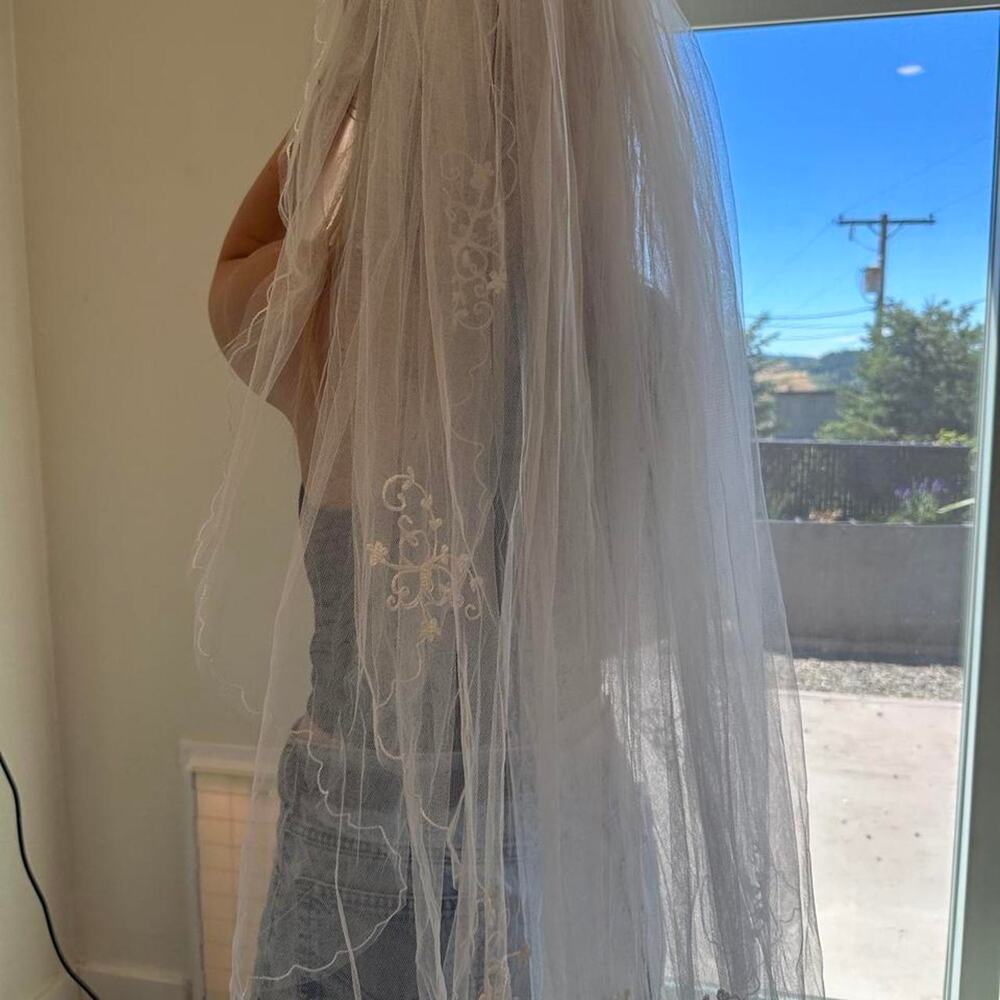 Vintage White Bridal Veil
